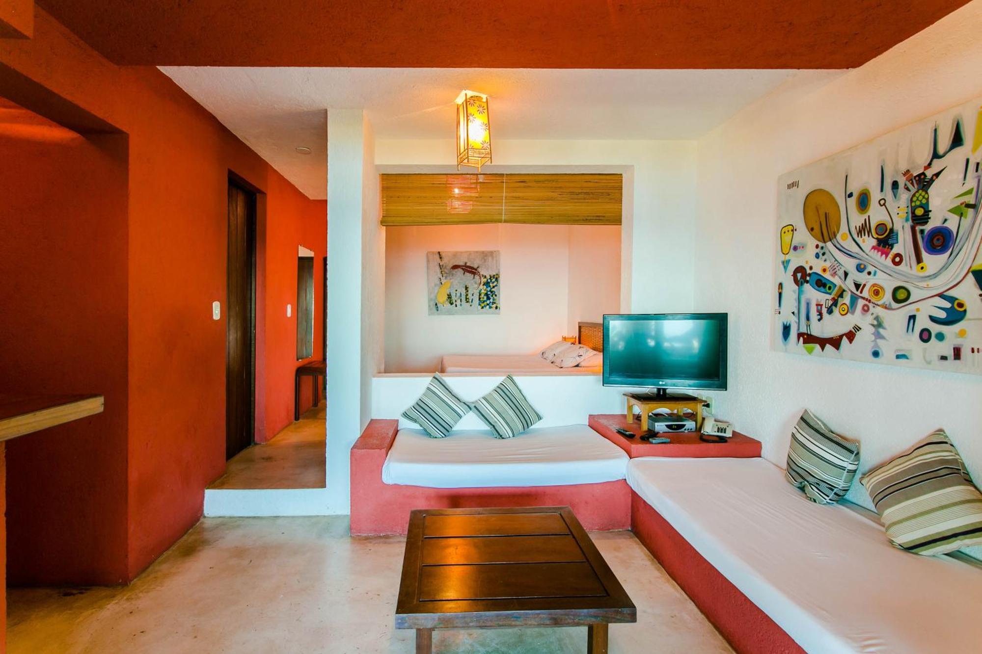 One-Bedroom Apartment Balcony Sea View